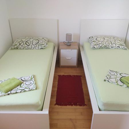 Apartments Booky Novalja Luaran gambar