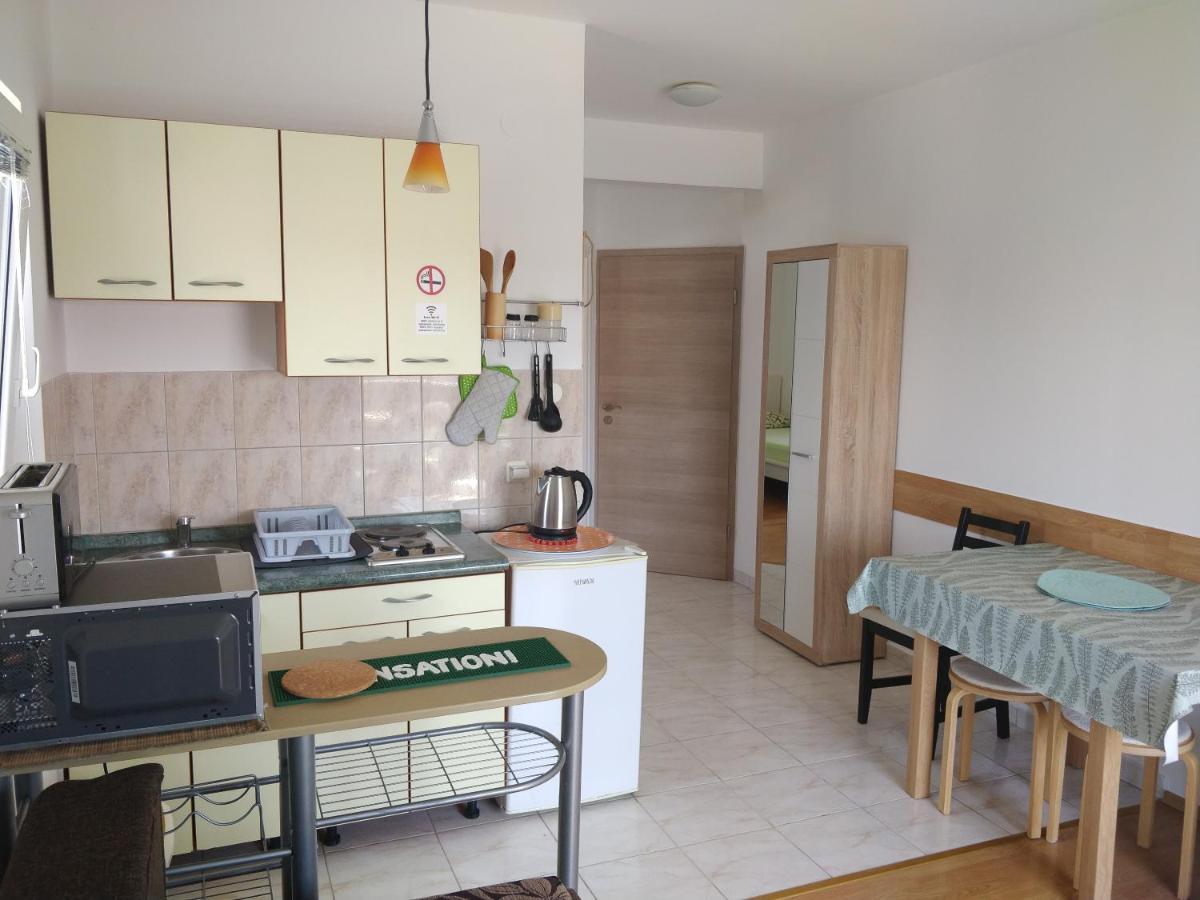 Apartments Booky Novalja Luaran gambar