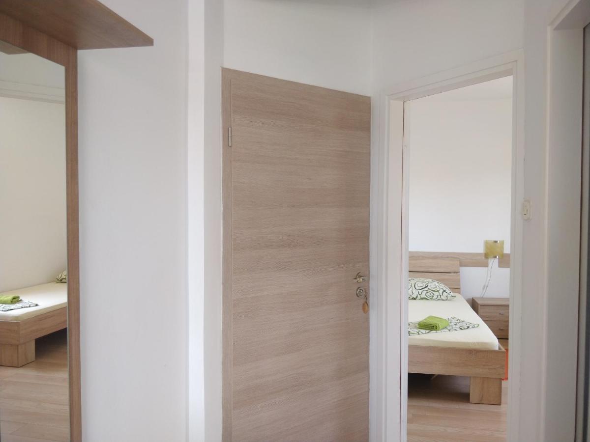 Apartments Booky Novalja Luaran gambar