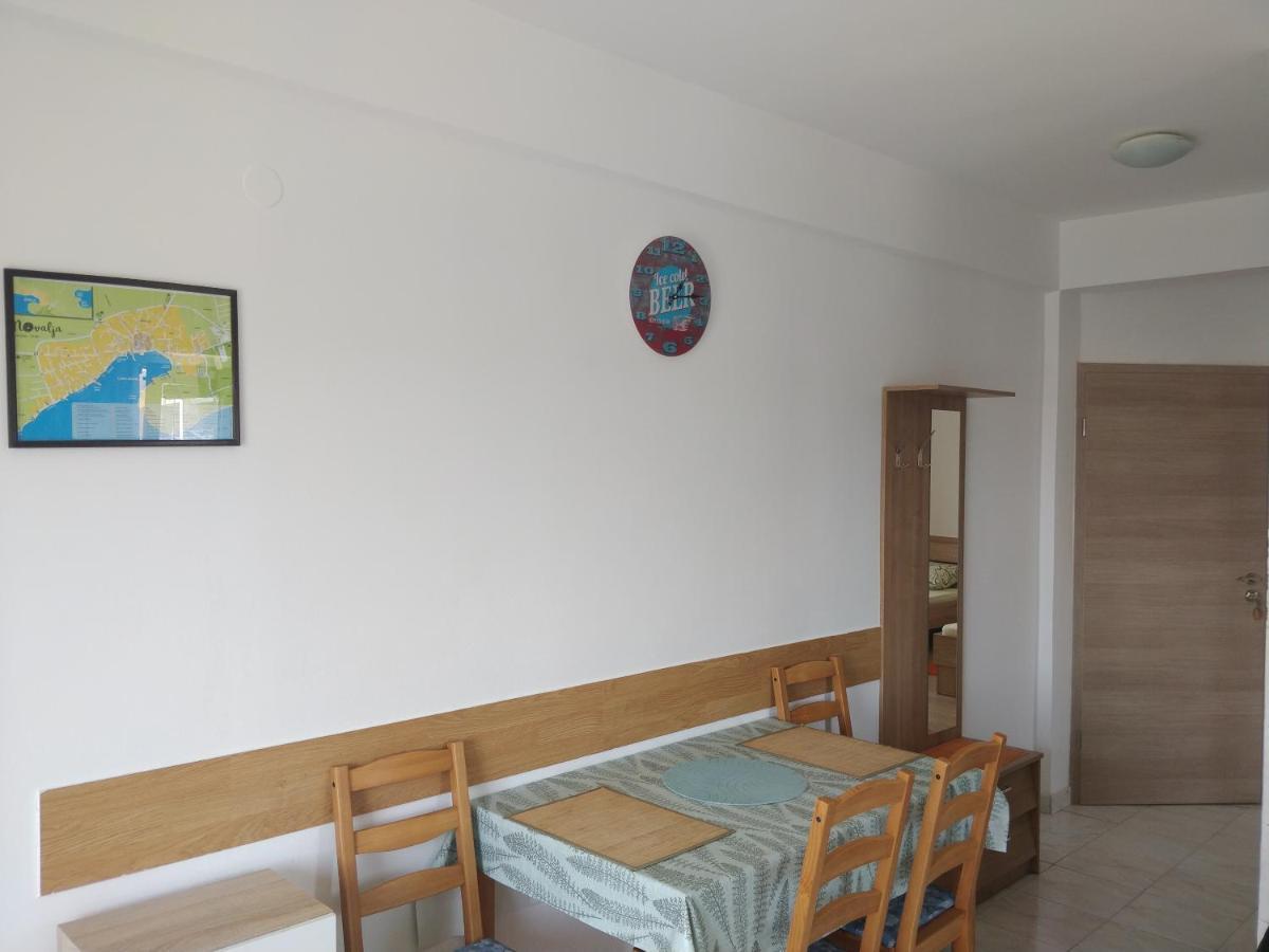 Apartments Booky Novalja Luaran gambar