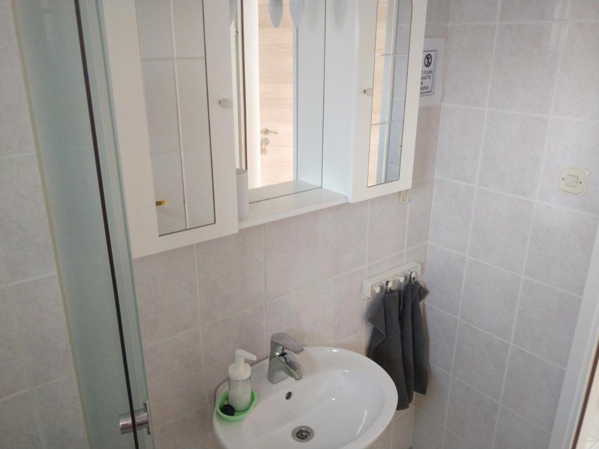 Apartments Booky Novalja Luaran gambar