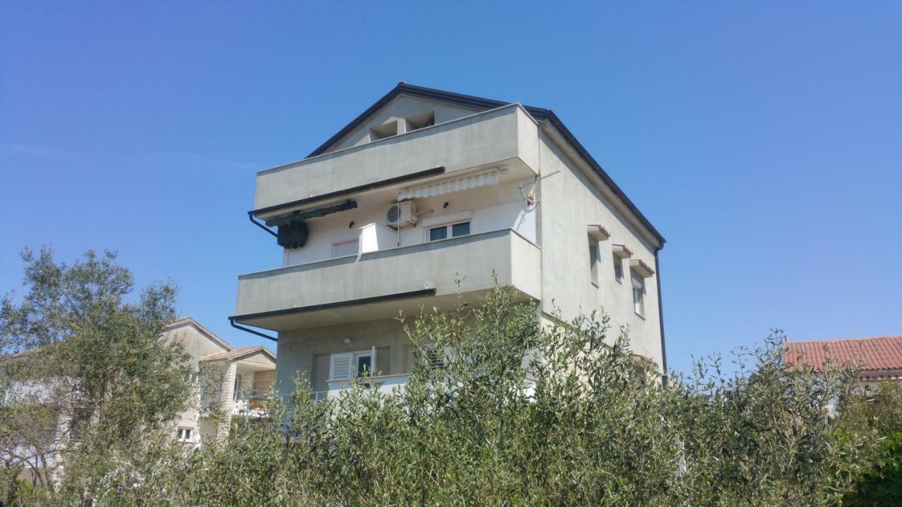 Apartments Booky Novalja Luaran gambar
