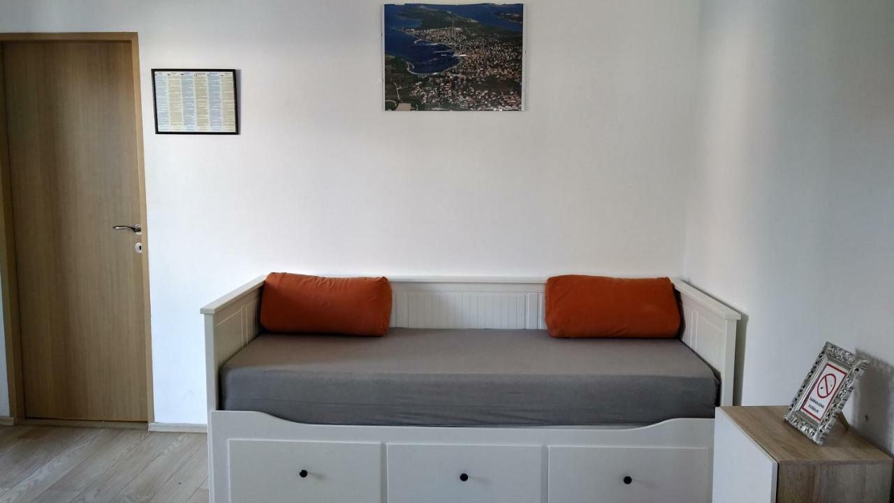 Apartments Booky Novalja Luaran gambar