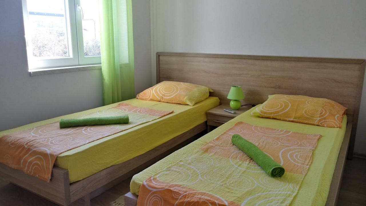 Apartments Booky Novalja Luaran gambar