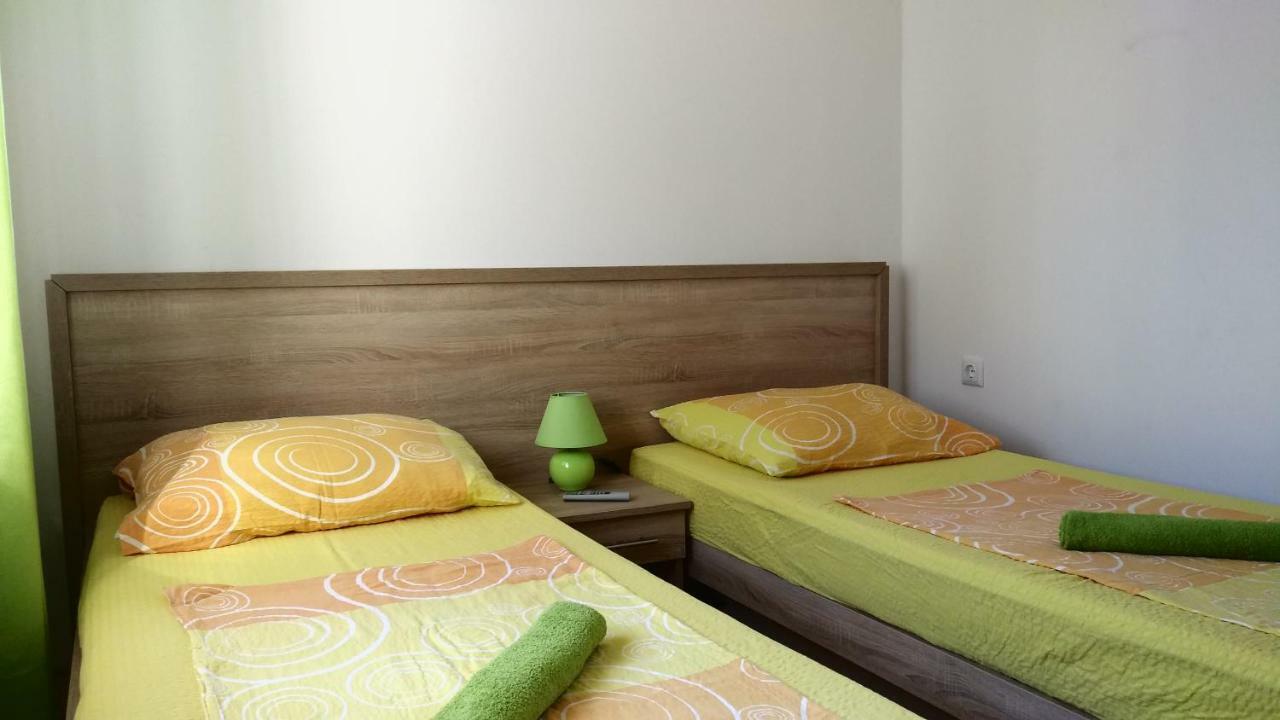 Apartments Booky Novalja Luaran gambar