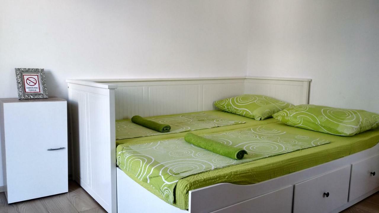 Apartments Booky Novalja Luaran gambar
