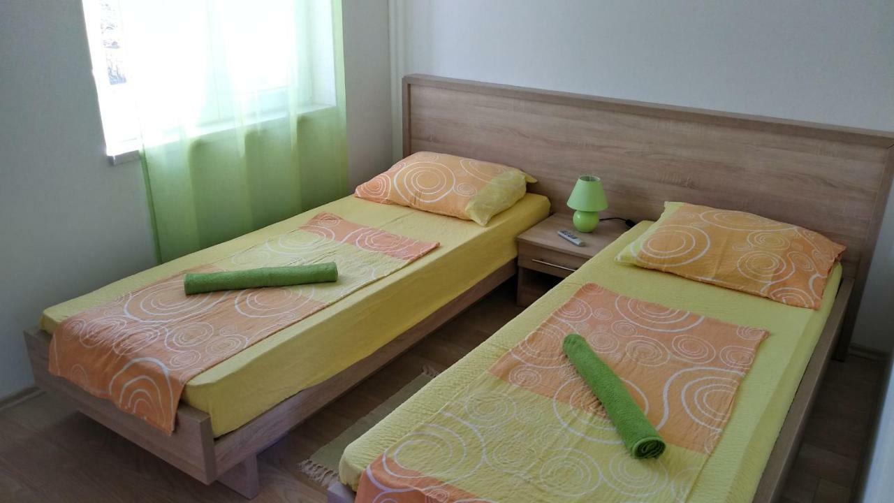 Apartments Booky Novalja Luaran gambar